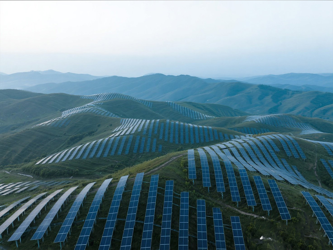 Analiza i rozwiązania problemów z trwałością dla systemów stojaków słonecznych